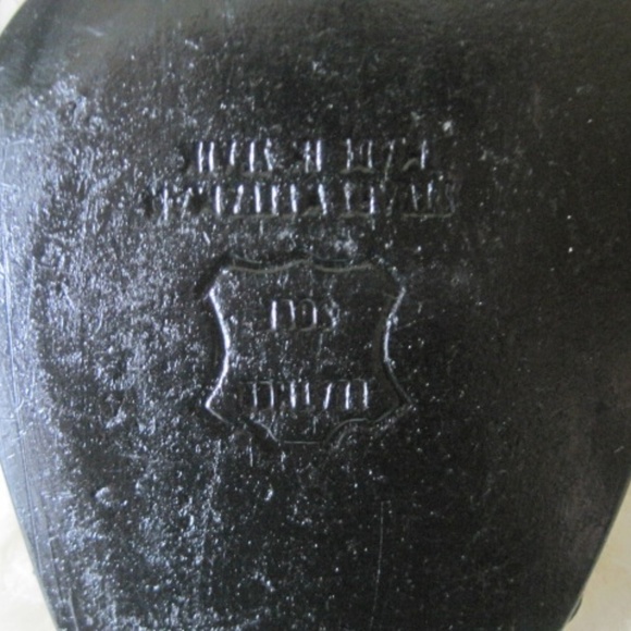 Stuart Weitzman Lace /Satin Pump - Picture 9 of 15